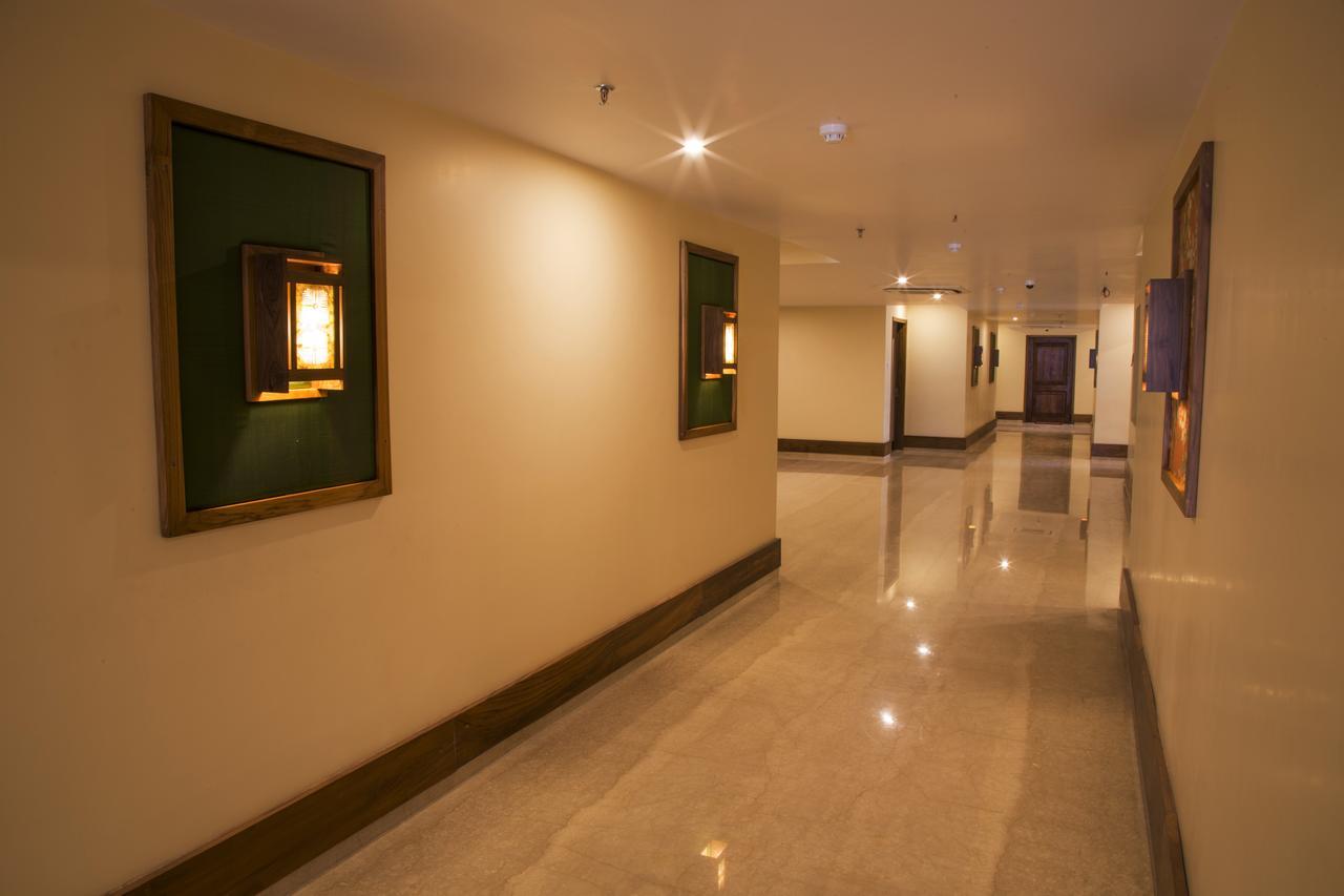 เดอะ คุวาหติ แอดเดรส บาย เซ็นเตอร์พอยต์ Hotel กูวาฮาติ ภายนอก รูปภาพ