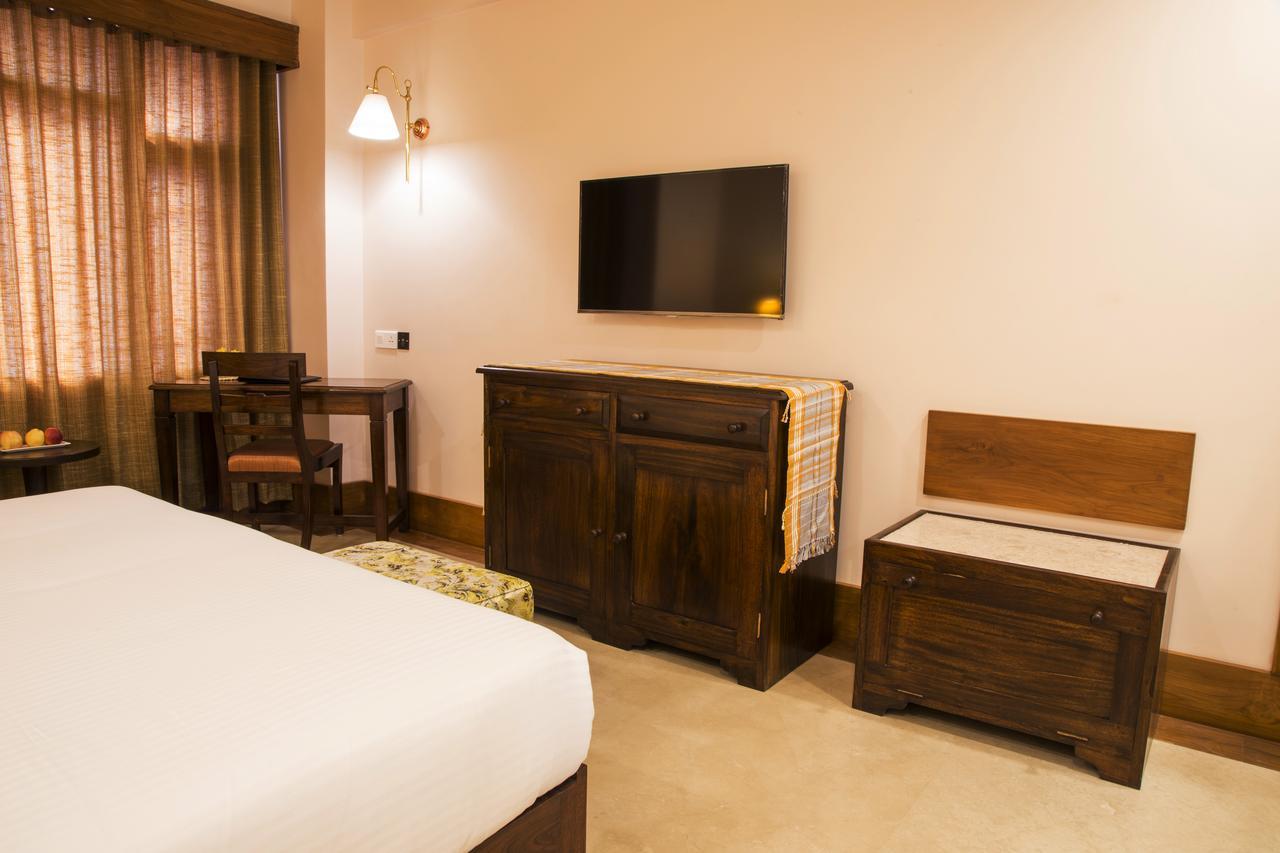 เดอะ คุวาหติ แอดเดรส บาย เซ็นเตอร์พอยต์ Hotel กูวาฮาติ ภายนอก รูปภาพ
